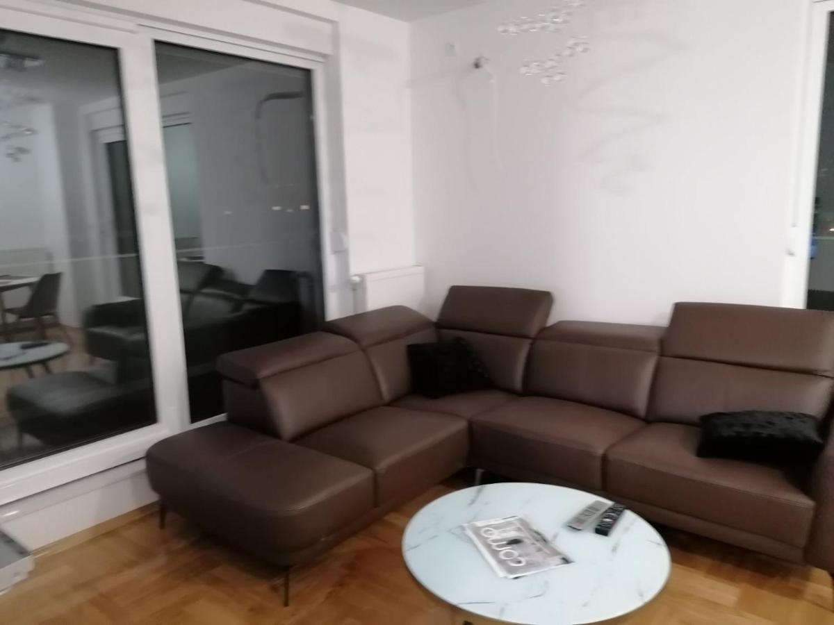 Apartman Venecija Banyaluka Dış mekan fotoğraf
